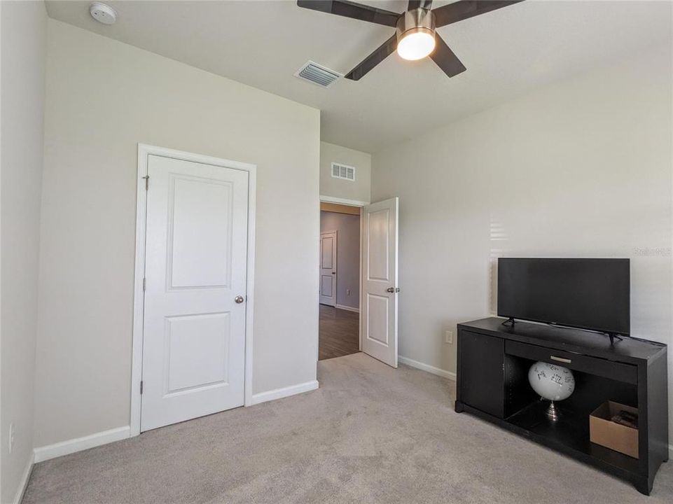 For Rent: $2,795 (4 beds, 2 baths, 1808 Square Feet)