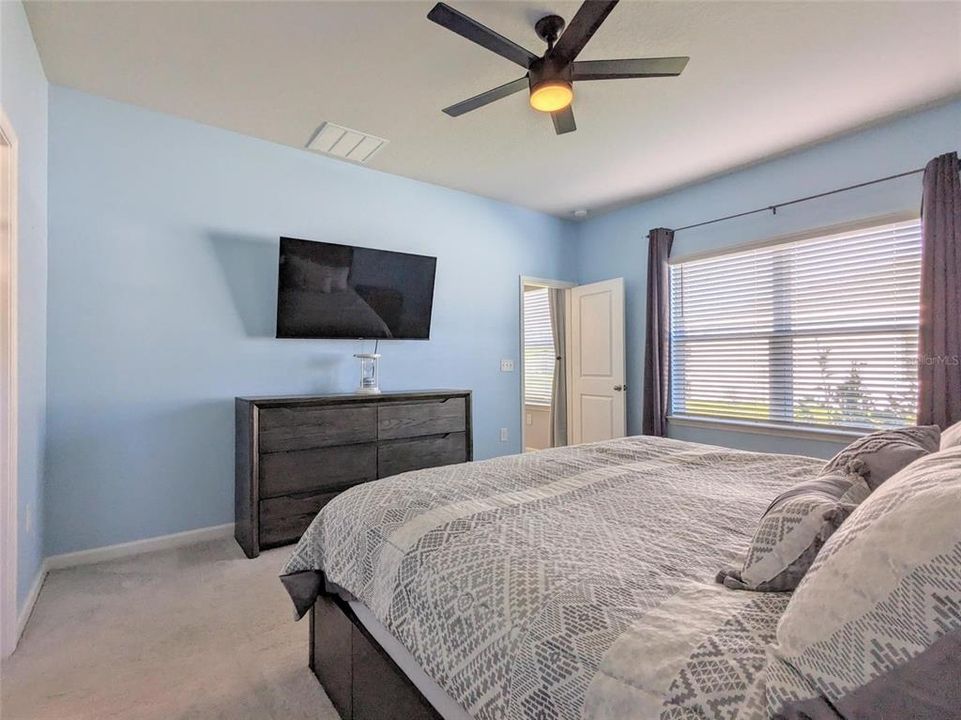 For Rent: $2,795 (4 beds, 2 baths, 1808 Square Feet)