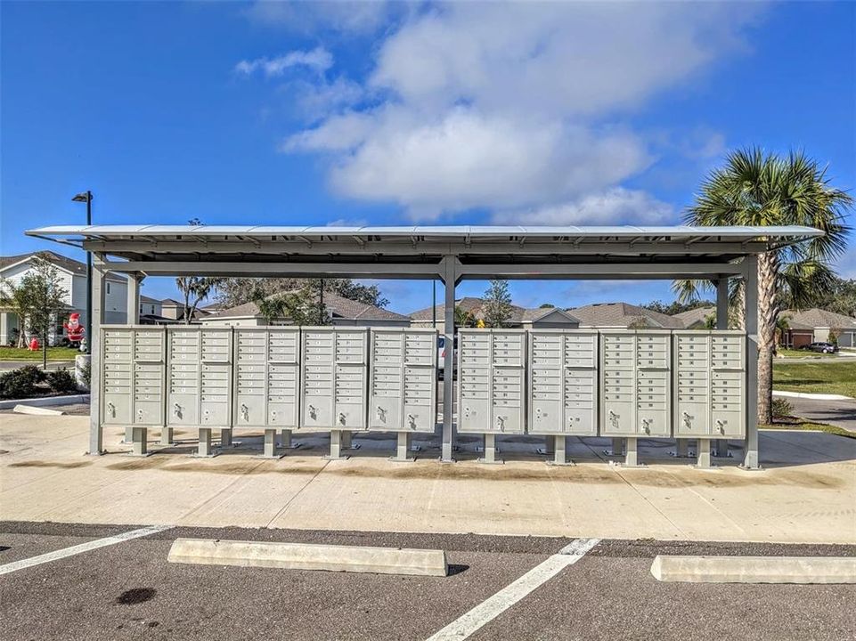 For Rent: $2,795 (4 beds, 2 baths, 1808 Square Feet)