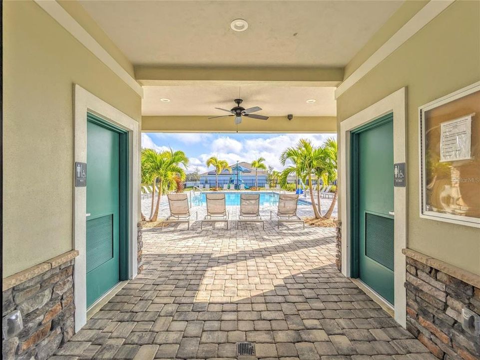 For Rent: $2,795 (4 beds, 2 baths, 1808 Square Feet)