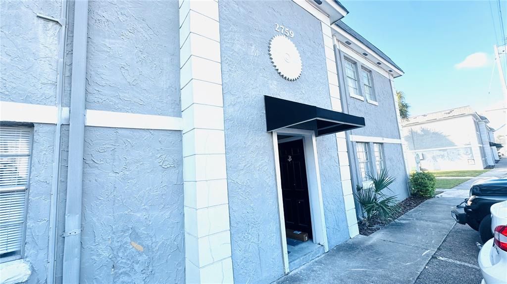 For Rent: $1,250 (1 beds, 1 baths, 780 Square Feet)