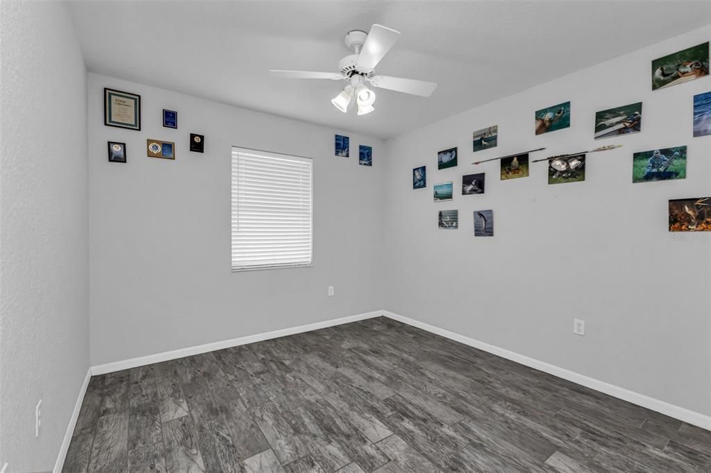 For Sale: $279,000 (3 beds, 2 baths, 1140 Square Feet)