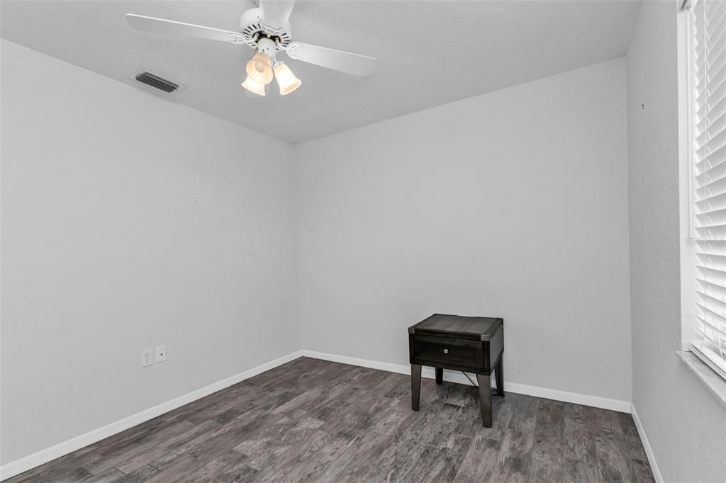 For Sale: $279,000 (3 beds, 2 baths, 1140 Square Feet)