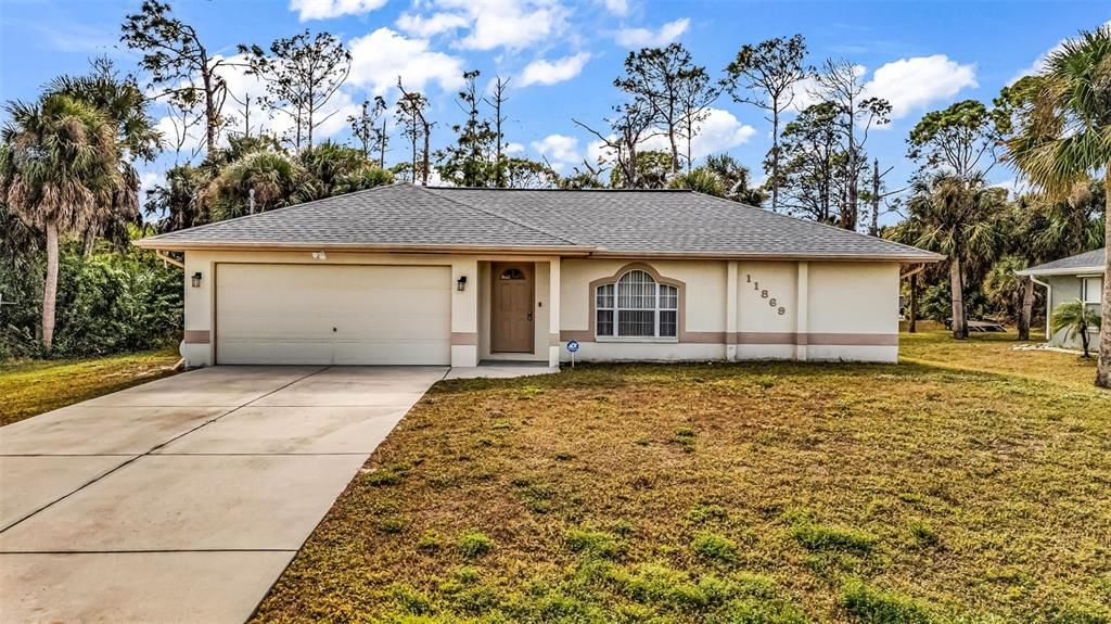 For Sale: $279,000 (3 beds, 2 baths, 1140 Square Feet)