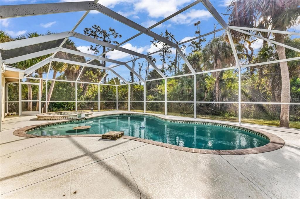 For Sale: $279,000 (3 beds, 2 baths, 1140 Square Feet)