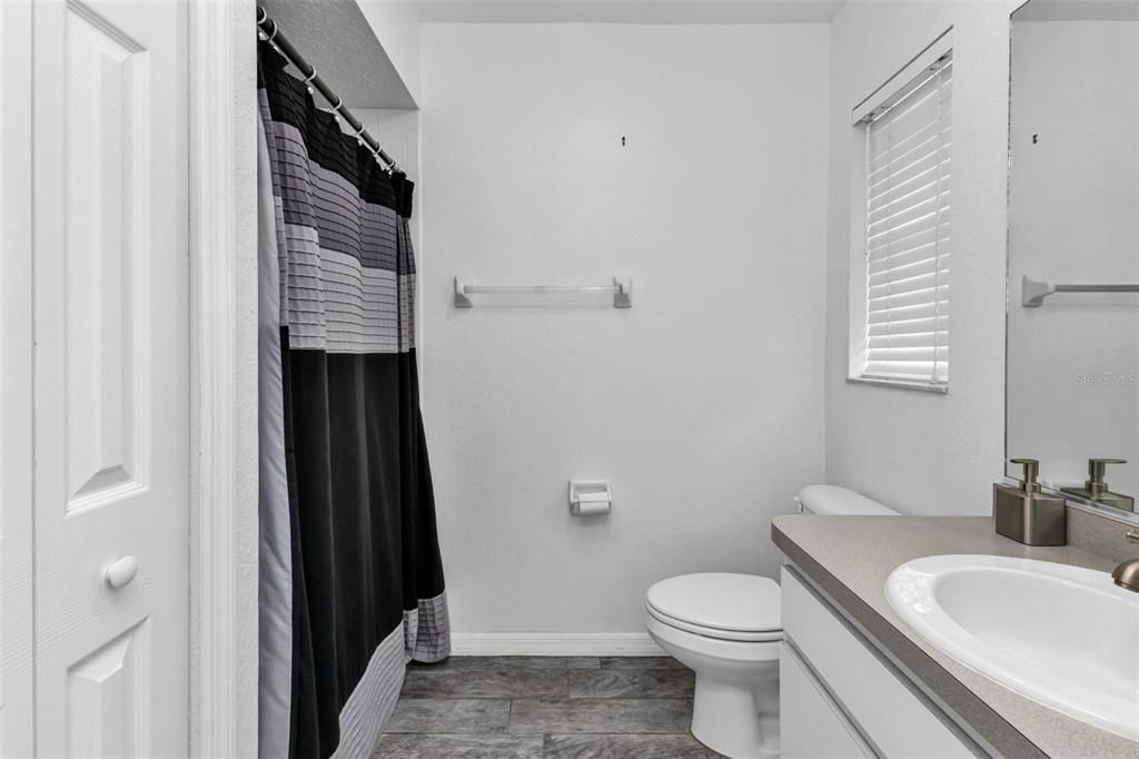 For Sale: $279,000 (3 beds, 2 baths, 1140 Square Feet)