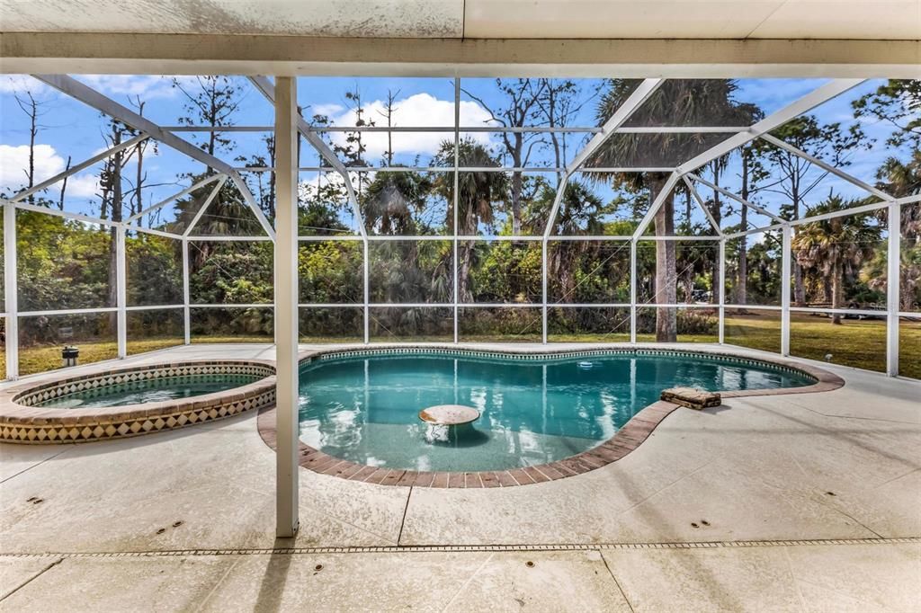 For Sale: $279,000 (3 beds, 2 baths, 1140 Square Feet)