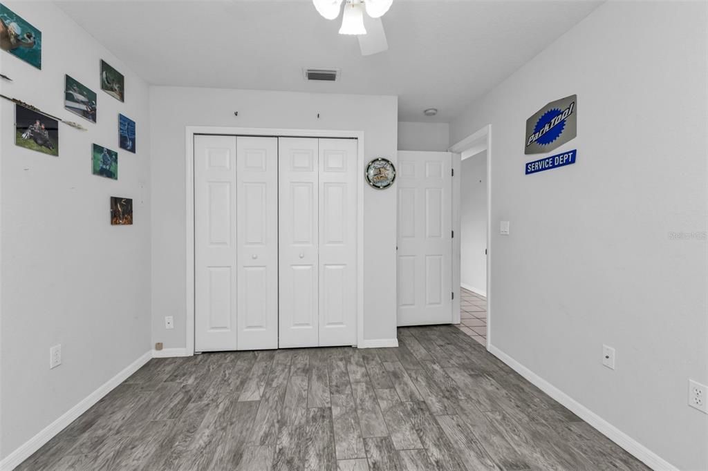 For Sale: $279,000 (3 beds, 2 baths, 1140 Square Feet)