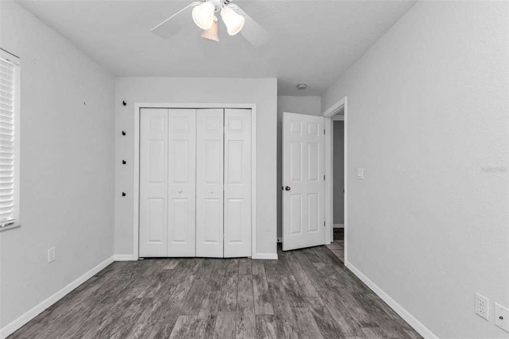 For Sale: $279,000 (3 beds, 2 baths, 1140 Square Feet)