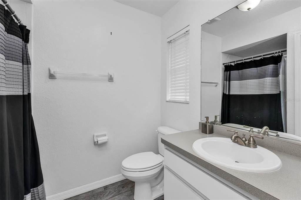 For Sale: $279,000 (3 beds, 2 baths, 1140 Square Feet)