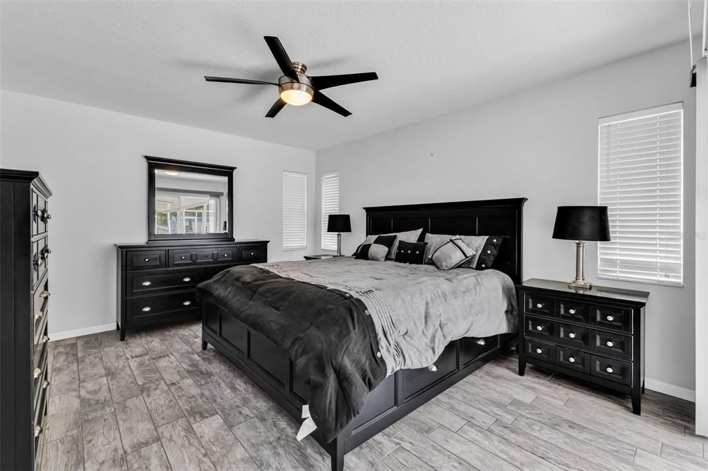 For Sale: $279,000 (3 beds, 2 baths, 1140 Square Feet)