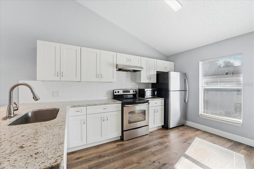 For Rent: $1,495 (2 beds, 2 baths, 840 Square Feet)