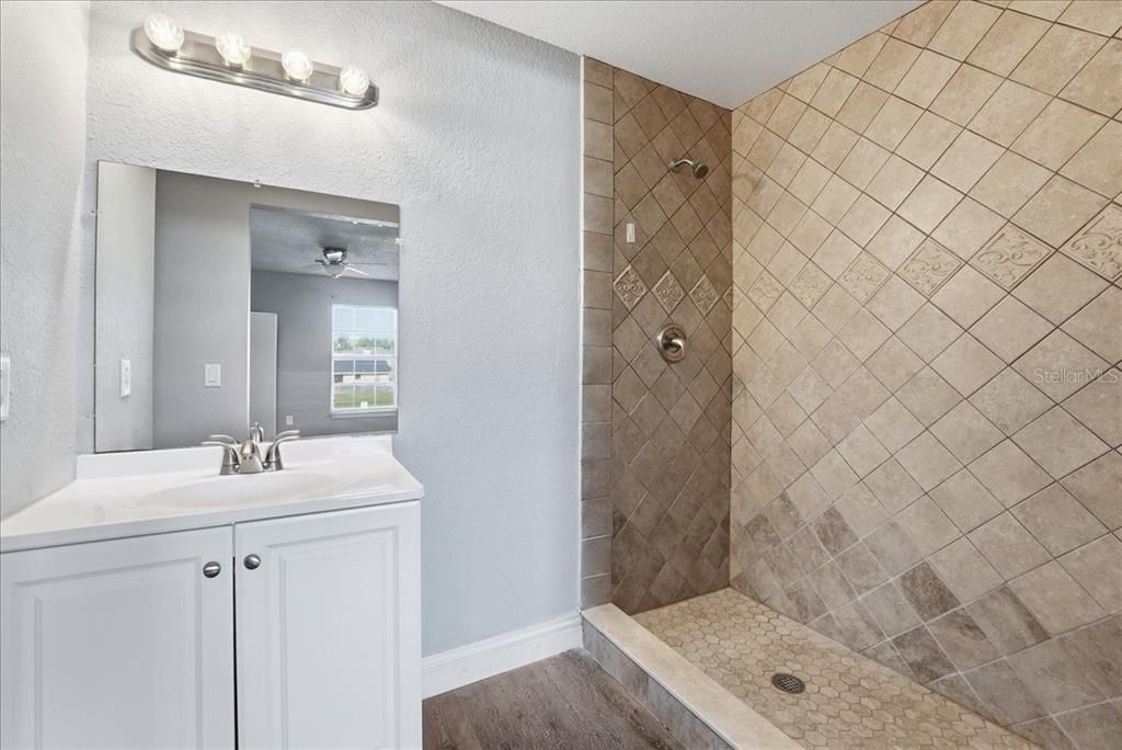 For Rent: $1,495 (2 beds, 2 baths, 840 Square Feet)