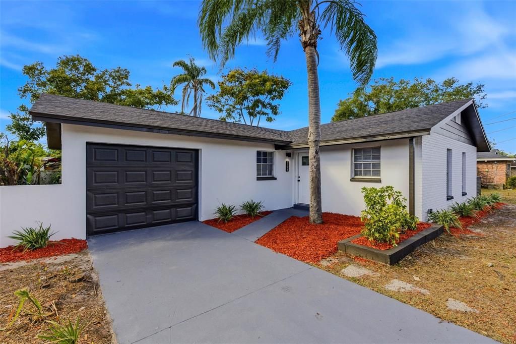 For Sale: $389,000 (3 beds, 2 baths, 1146 Square Feet)