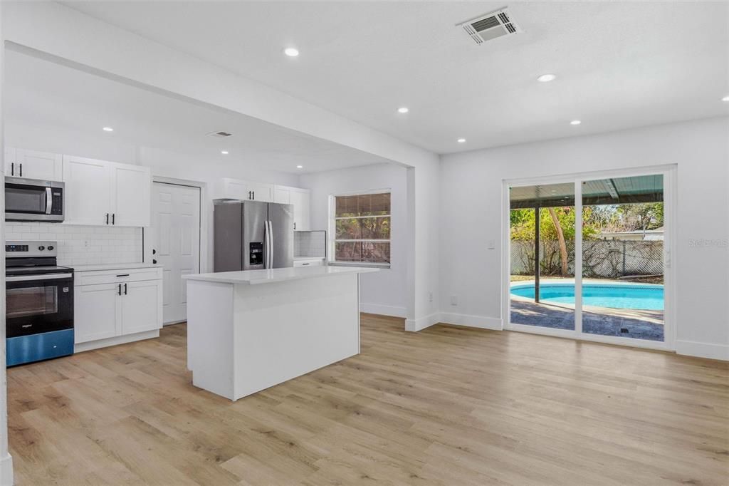 For Sale: $389,000 (3 beds, 2 baths, 1146 Square Feet)