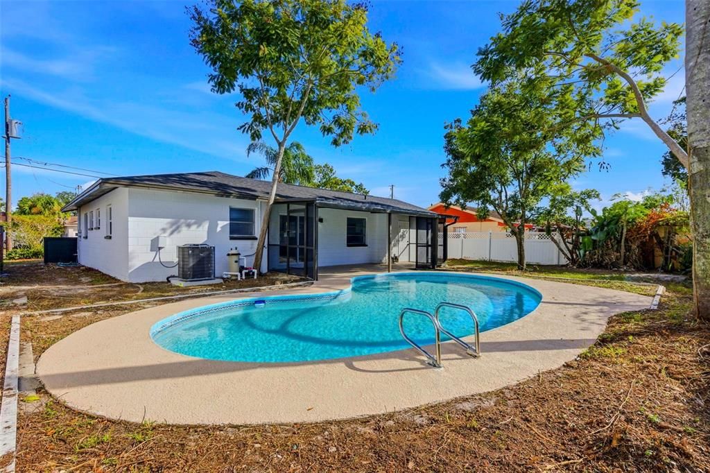 For Sale: $389,000 (3 beds, 2 baths, 1146 Square Feet)