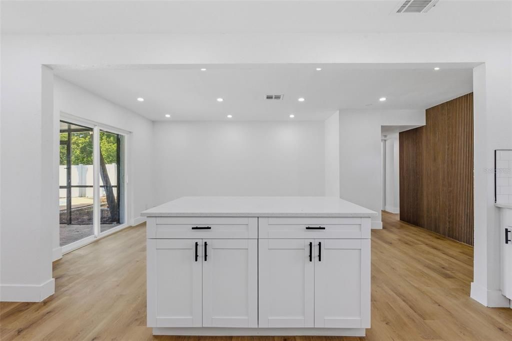 For Sale: $389,000 (3 beds, 2 baths, 1146 Square Feet)