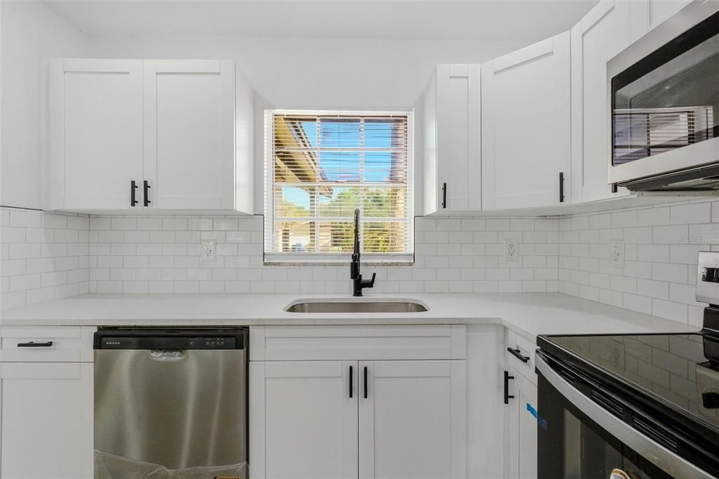 For Sale: $389,000 (3 beds, 2 baths, 1146 Square Feet)