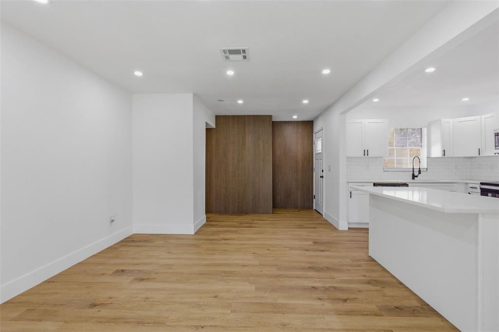 For Sale: $389,000 (3 beds, 2 baths, 1146 Square Feet)