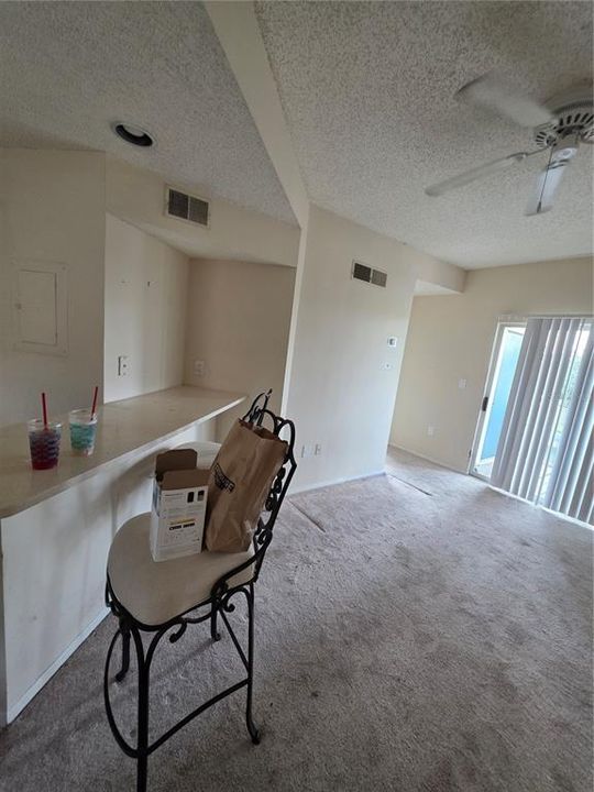 For Sale: $199,000 (1 beds, 1 baths, 524 Square Feet)