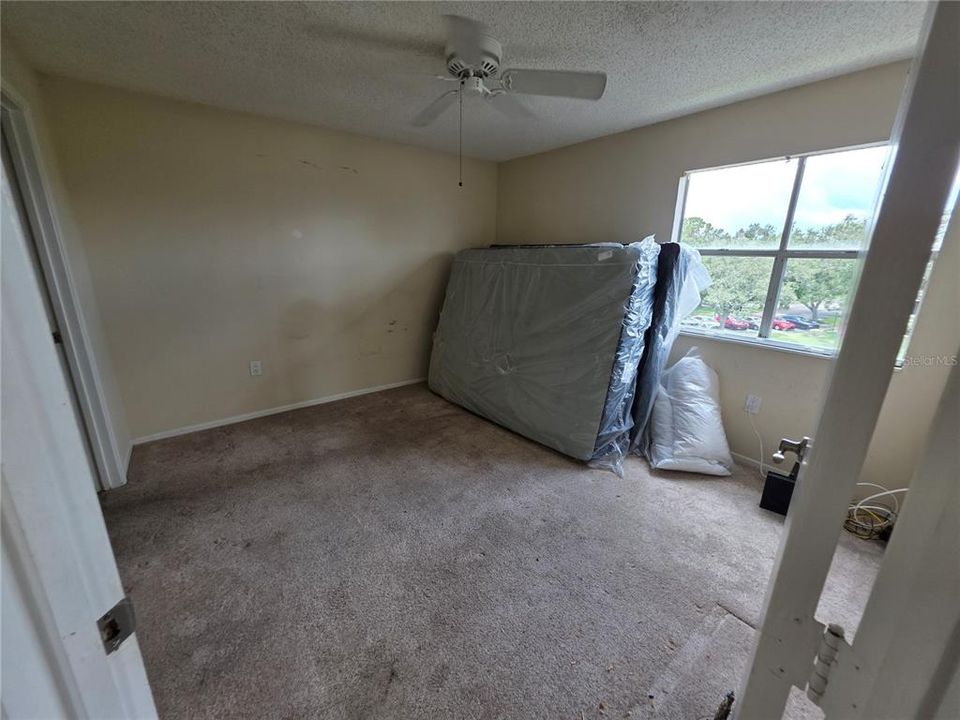 For Sale: $199,000 (1 beds, 1 baths, 524 Square Feet)