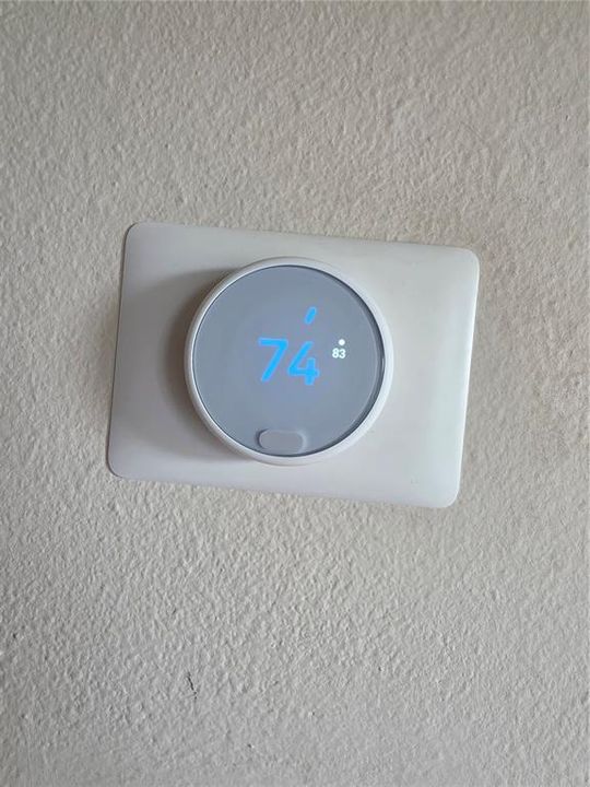 For Sale: $199,000 (1 beds, 1 baths, 524 Square Feet)