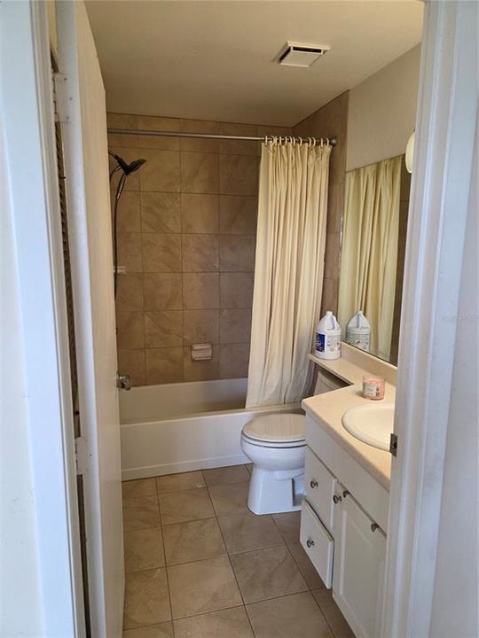 For Sale: $199,000 (1 beds, 1 baths, 524 Square Feet)