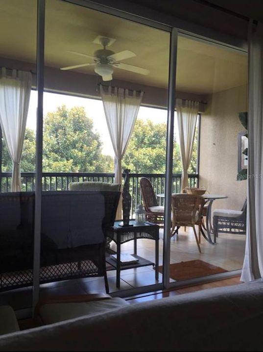 For Rent: $2,350 (3 beds, 2 baths, 1857 Square Feet)