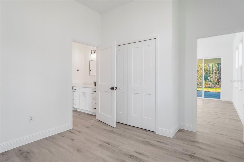 En Venta: $309,990 (4 camas, 3 baños, 1897 Pies cuadrados)