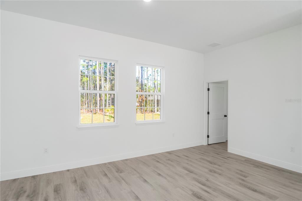 En Venta: $309,990 (4 camas, 3 baños, 1897 Pies cuadrados)