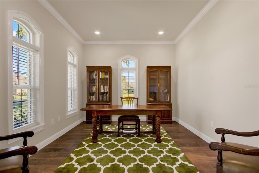 For Rent: $2,800 (3 beds, 2 baths, 2130 Square Feet)