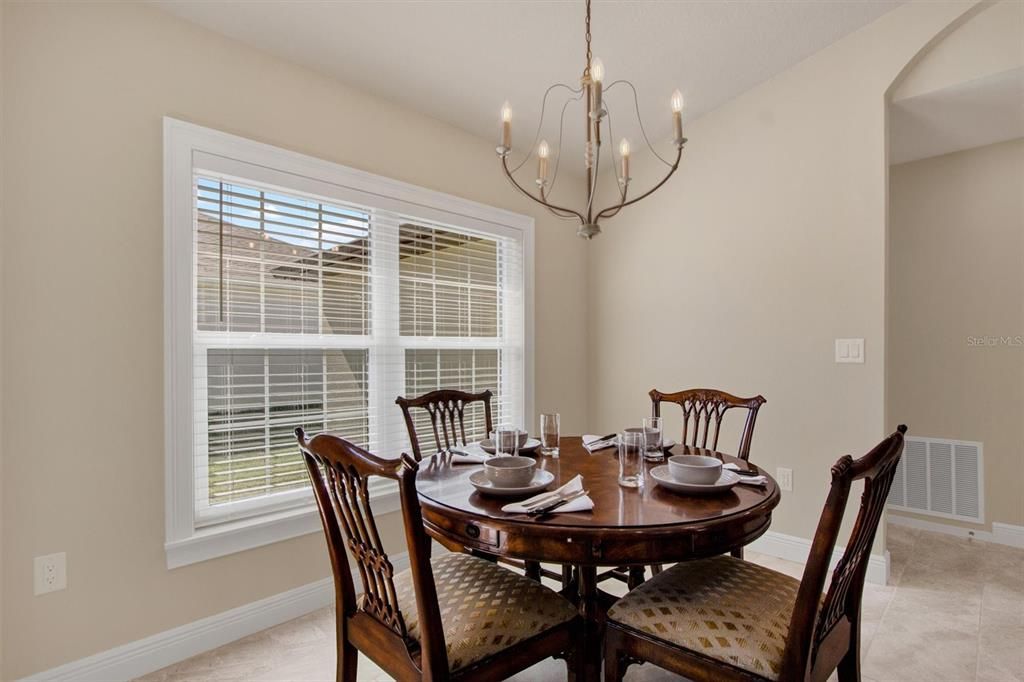 For Rent: $2,800 (3 beds, 2 baths, 2130 Square Feet)