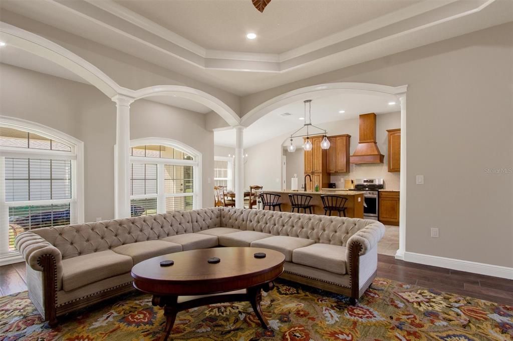 For Rent: $2,800 (3 beds, 2 baths, 2130 Square Feet)