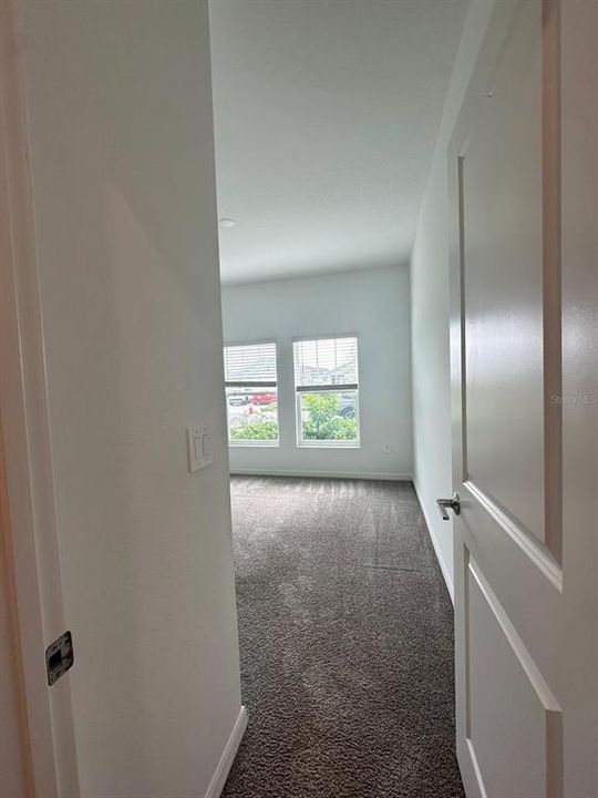 For Rent: $2,350 (4 beds, 2 baths, 1843 Square Feet)