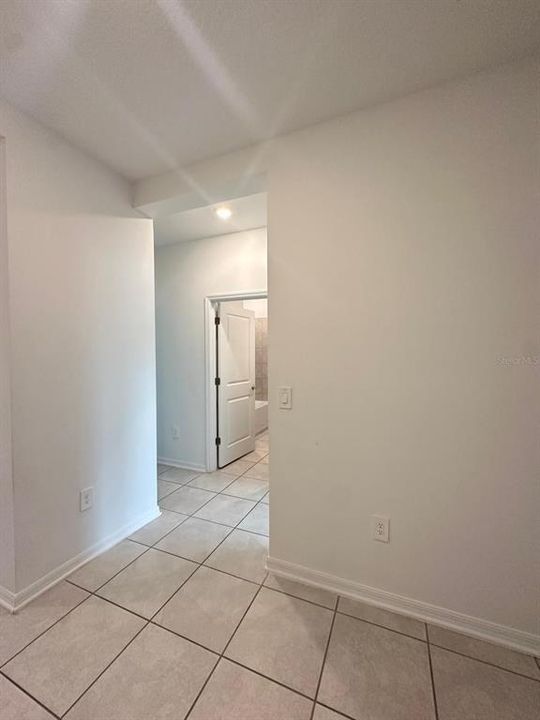 For Rent: $2,350 (4 beds, 2 baths, 1843 Square Feet)