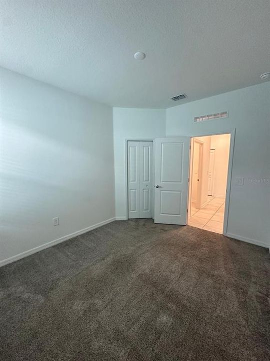 For Rent: $2,350 (4 beds, 2 baths, 1843 Square Feet)