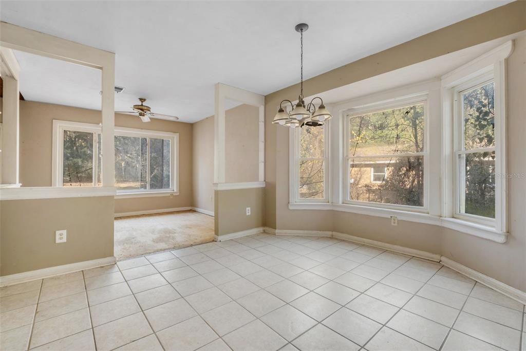 En Venta: $239,950 (4 camas, 2 baños, 3097 Pies cuadrados)