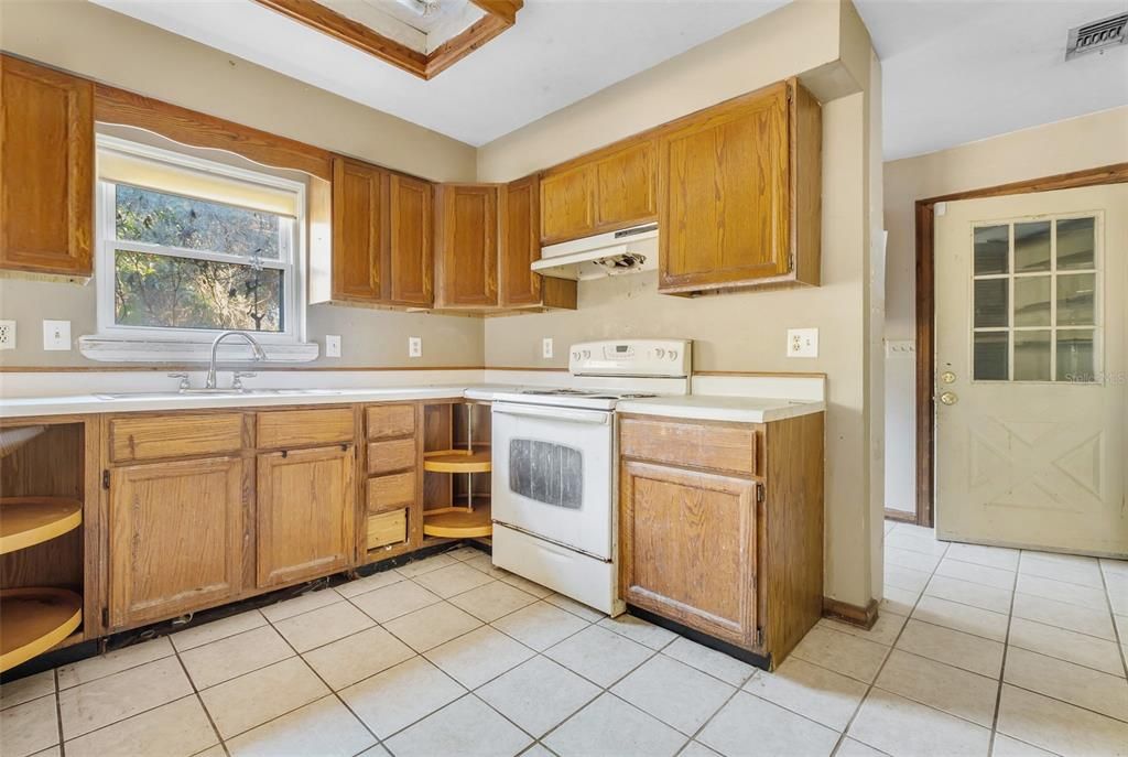 En Venta: $239,950 (4 camas, 2 baños, 3097 Pies cuadrados)