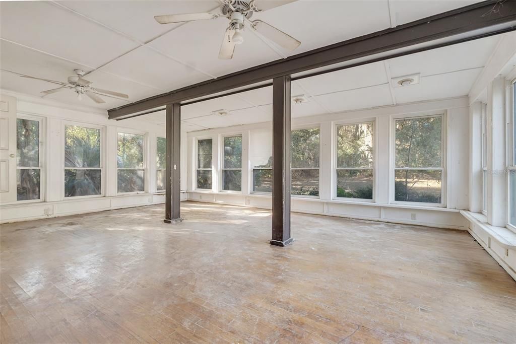 En Venta: $239,950 (4 camas, 2 baños, 3097 Pies cuadrados)