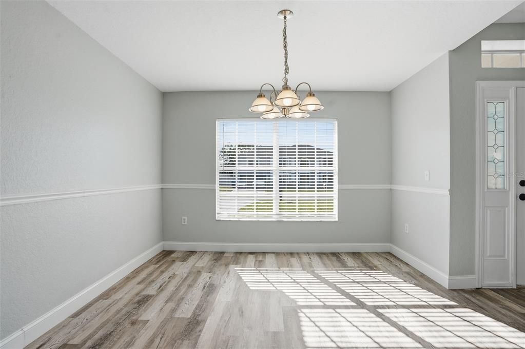 待售: $424,900 (4 贝兹, 3 浴室, 2404 平方英尺)