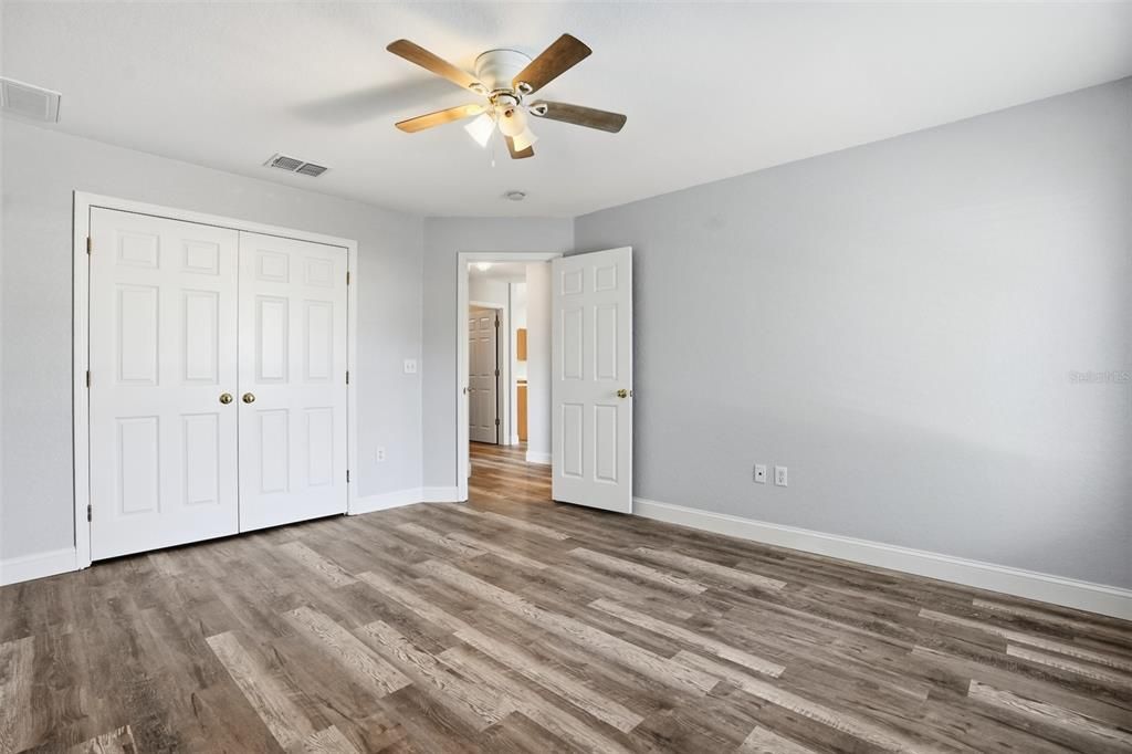 待售: $424,900 (4 贝兹, 3 浴室, 2404 平方英尺)