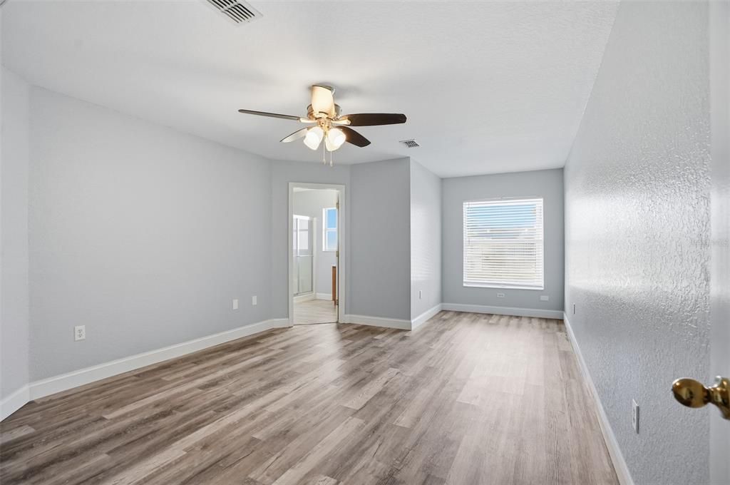 待售: $424,900 (4 贝兹, 3 浴室, 2404 平方英尺)