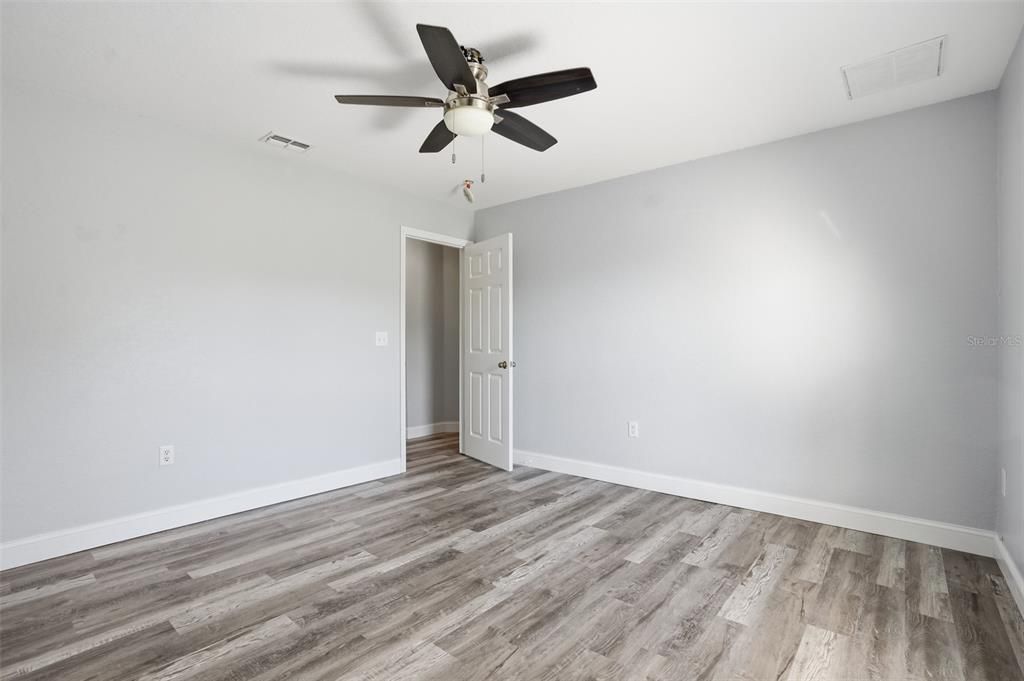 待售: $424,900 (4 贝兹, 3 浴室, 2404 平方英尺)