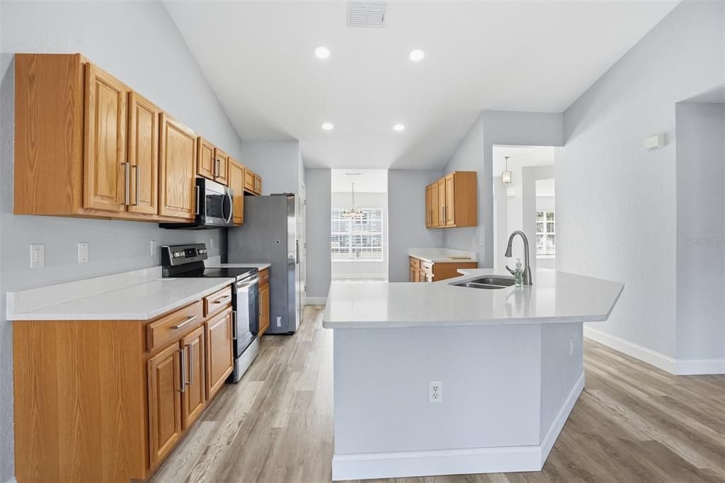 待售: $424,900 (4 贝兹, 3 浴室, 2404 平方英尺)