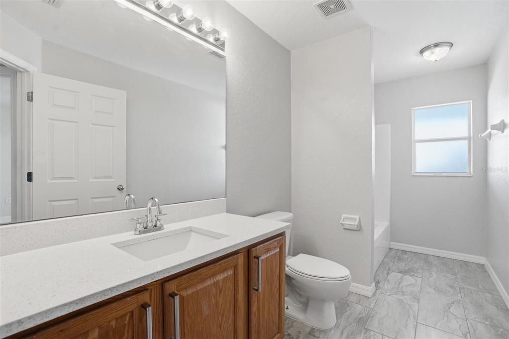 待售: $424,900 (4 贝兹, 3 浴室, 2404 平方英尺)