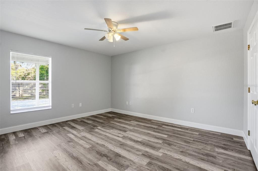 待售: $424,900 (4 贝兹, 3 浴室, 2404 平方英尺)