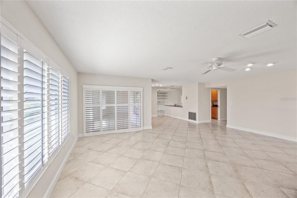 For Sale: $350,000 (2 beds, 2 baths, 2153 Square Feet)