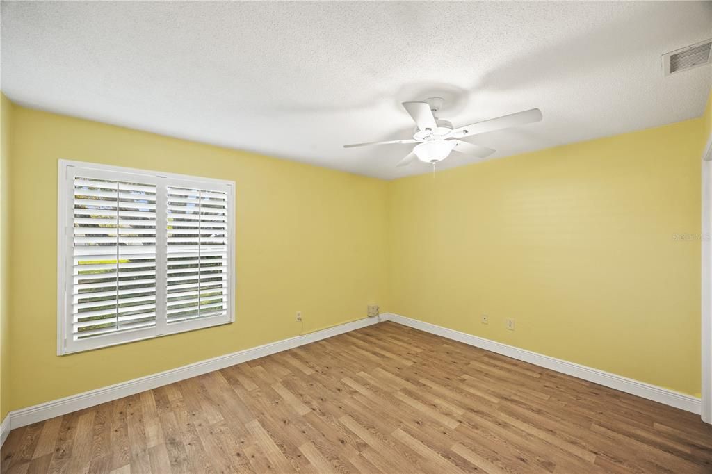 For Sale: $350,000 (2 beds, 2 baths, 2153 Square Feet)