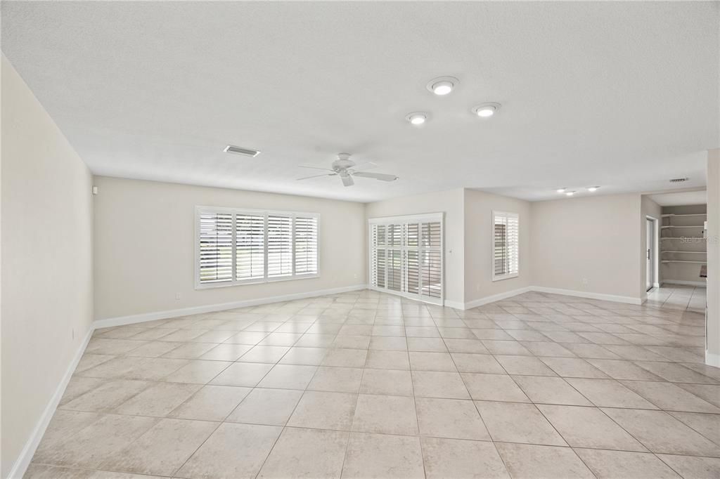 For Sale: $350,000 (2 beds, 2 baths, 2153 Square Feet)