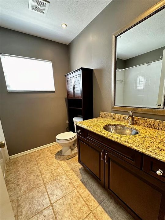 出租: $2,350 (4 贝兹, 2 浴室, 1665 平方英尺)